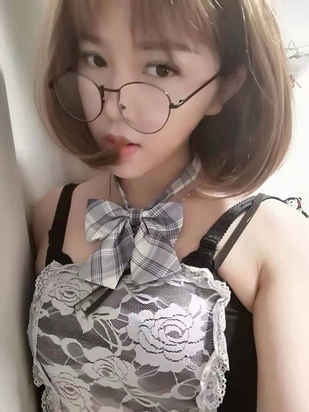 雨花区依依 短发眼镜骚气妹子